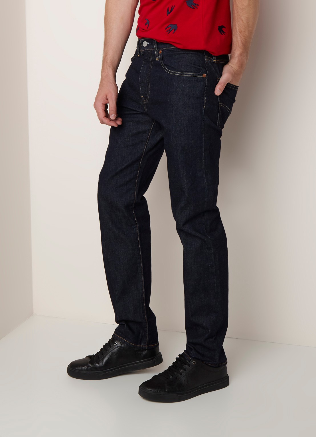 Levi's 502 Performance mid rise straight leg jeans - detail 4 indigo