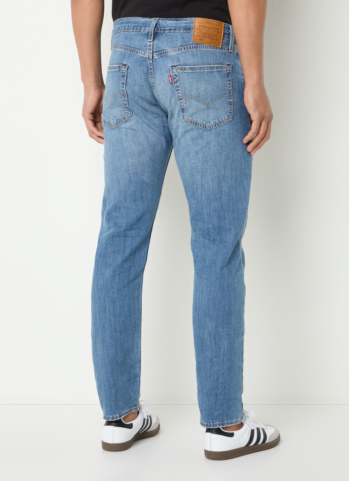 Levi's 502 tapered fit jeans in linnenblend met medium wassing - achterkant 5 indigo