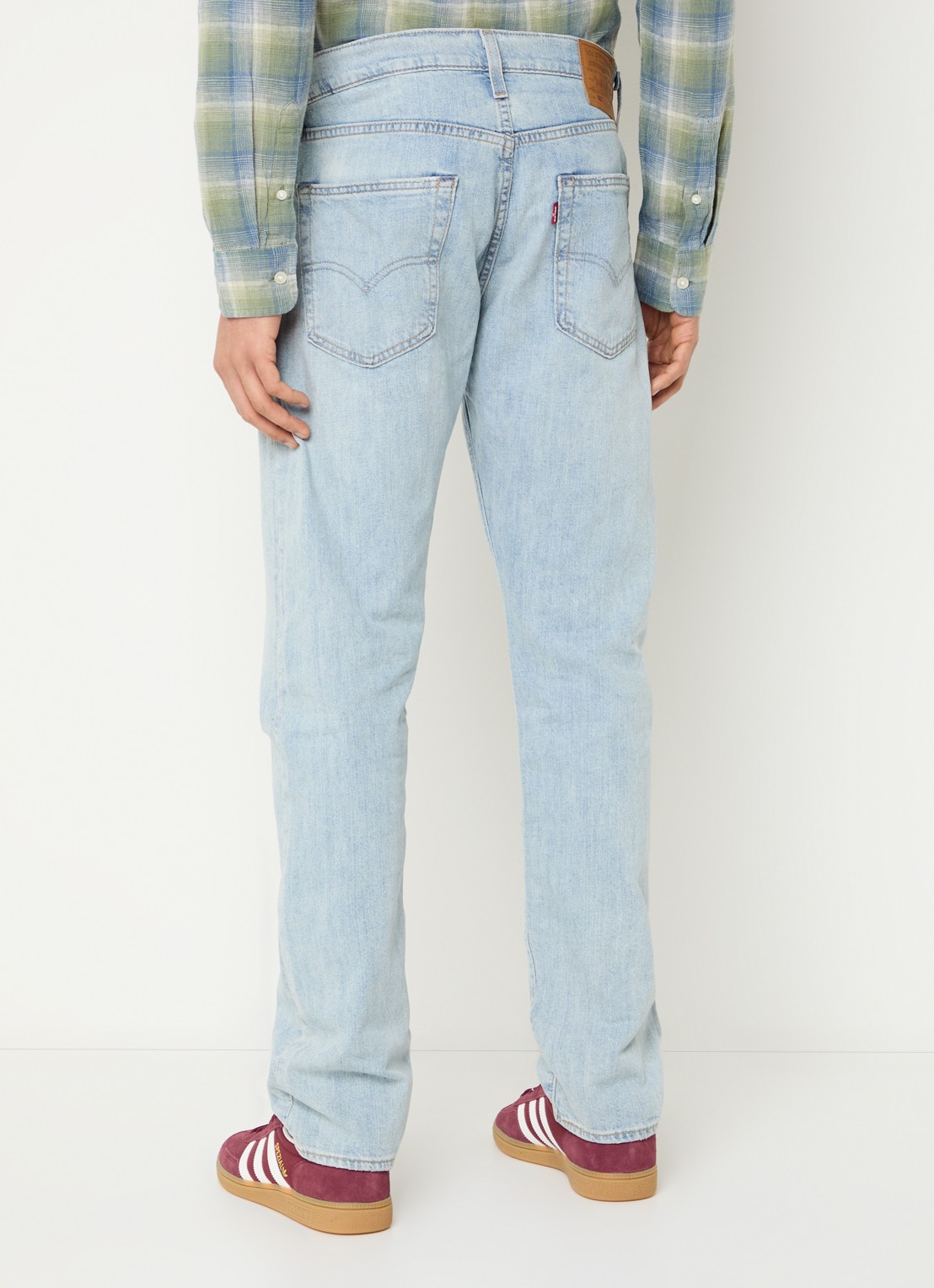 Levi's 502 tapered jeans in linnenblend met lichte wassing - achterkant 3 indigo