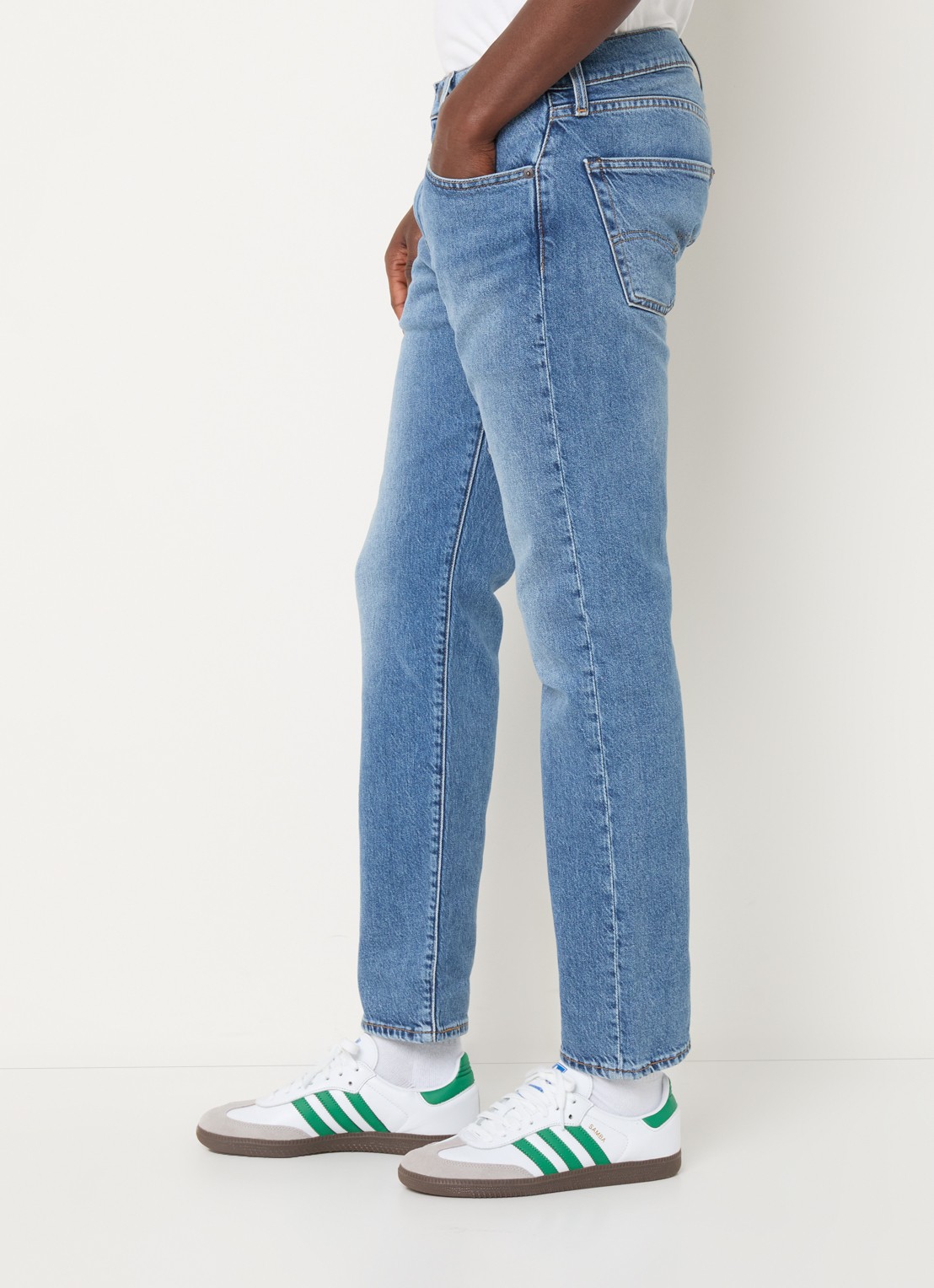 Levi's 502 tapered jeans  met medium wassing - detail 2 indigo
