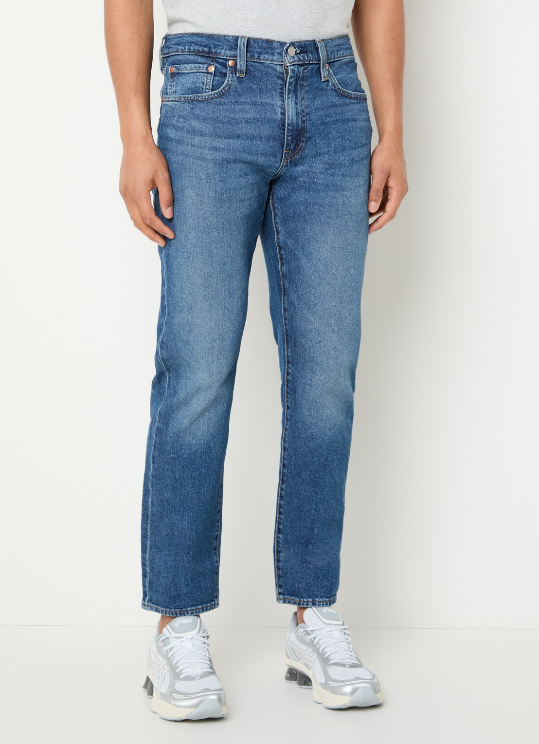 Levi's 502 tapered jeans met medium wassing - detail 3 indigo