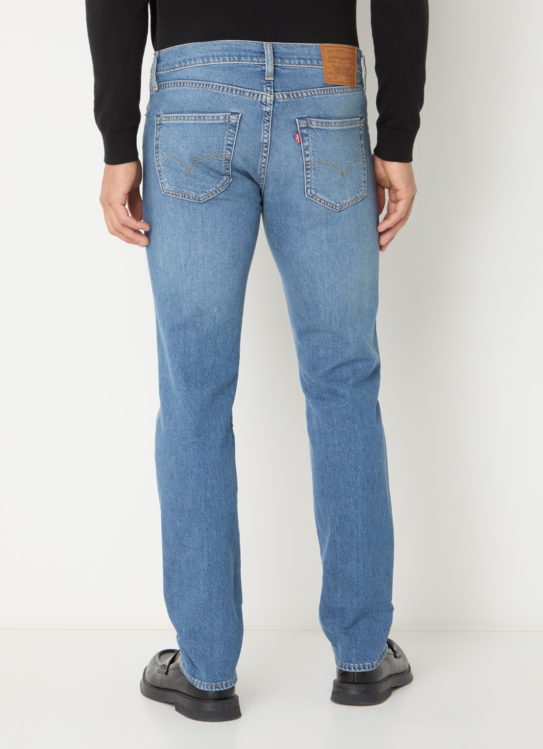 Levi's 511 slim fit jeans met medium wassing en steekzakken - achterkant indigo