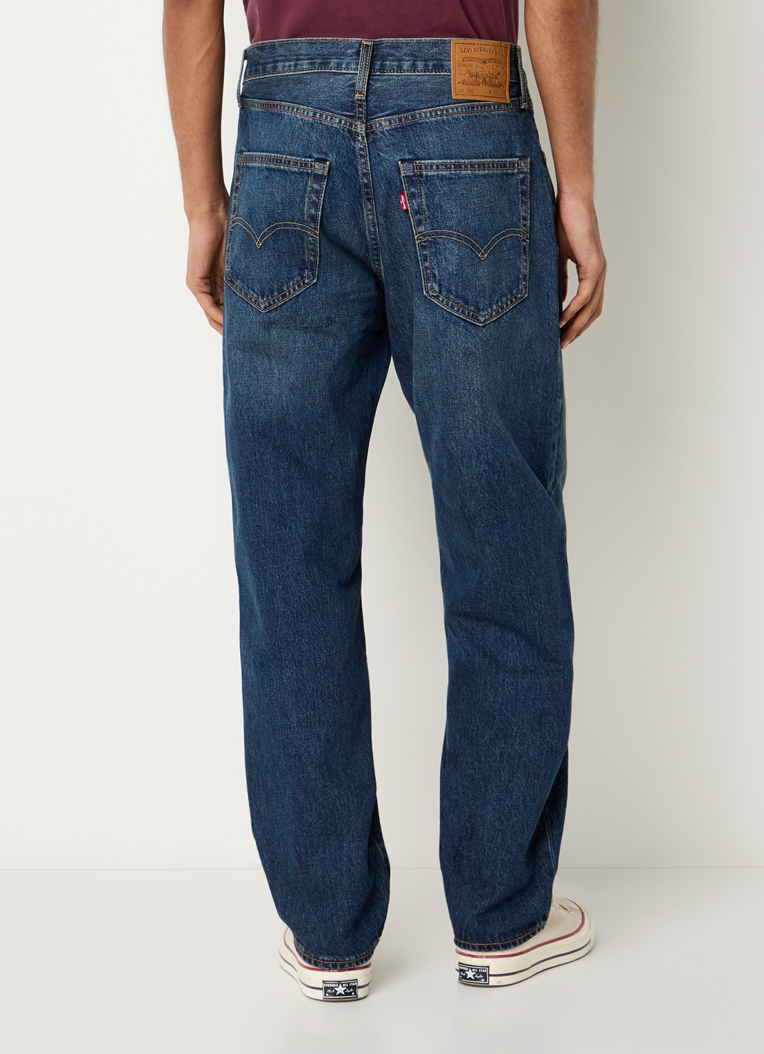 Levi's 568 loose fit jeans met donkere wassing en steekzakken - achterkant 3 indigo