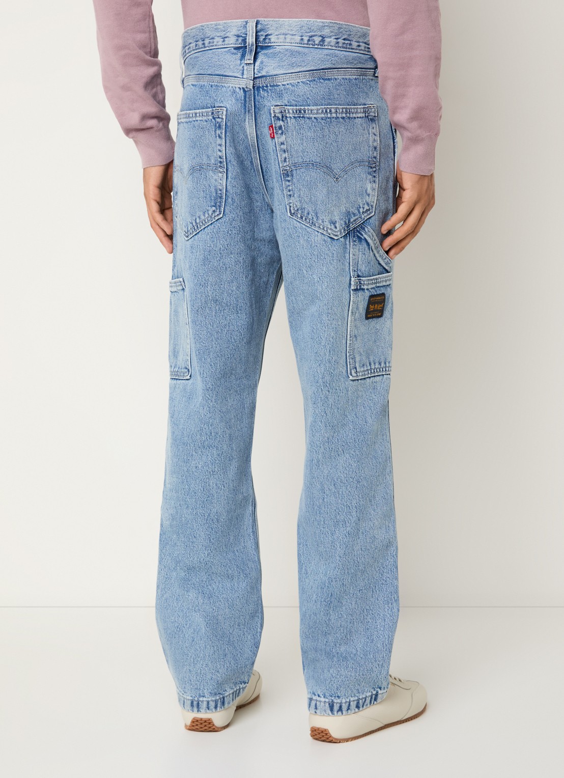 Levi's 568 Loose fit jeans met lichte wassing - achterkant indigo