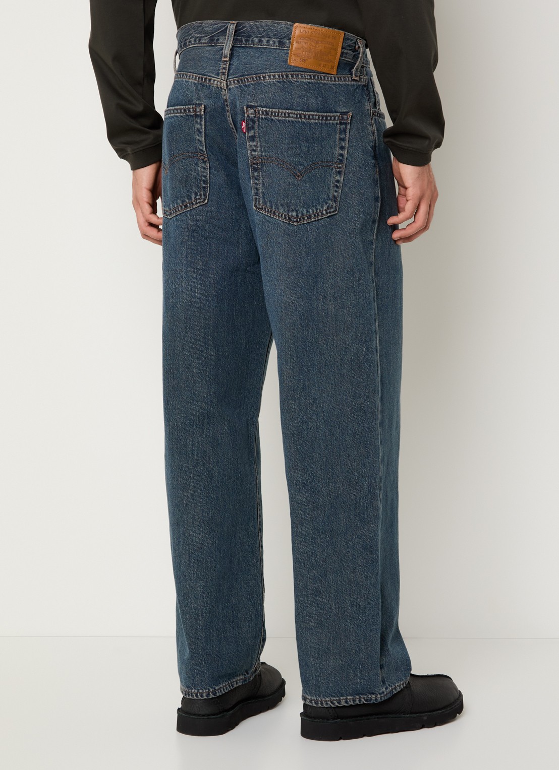 Levi's 578 straight leg jeans met medium wassing - achterkant 3 indigo