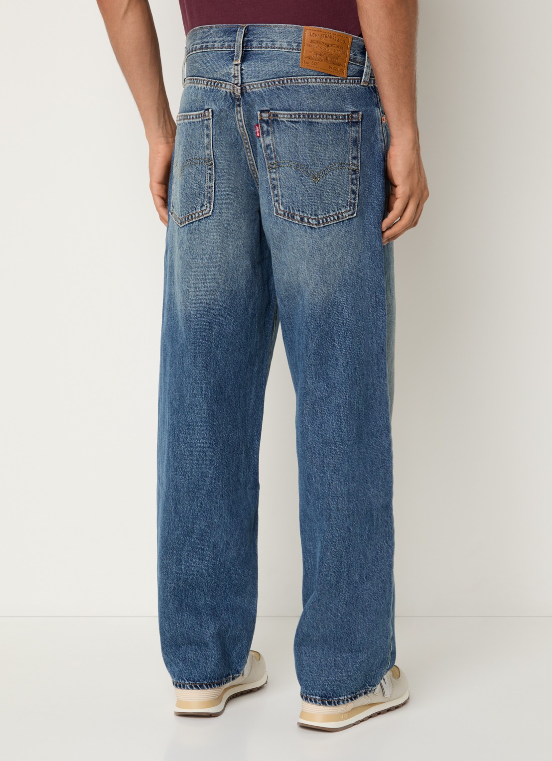 Levi's 578 Wide leg jeans met medium wassing - achterkant indigo