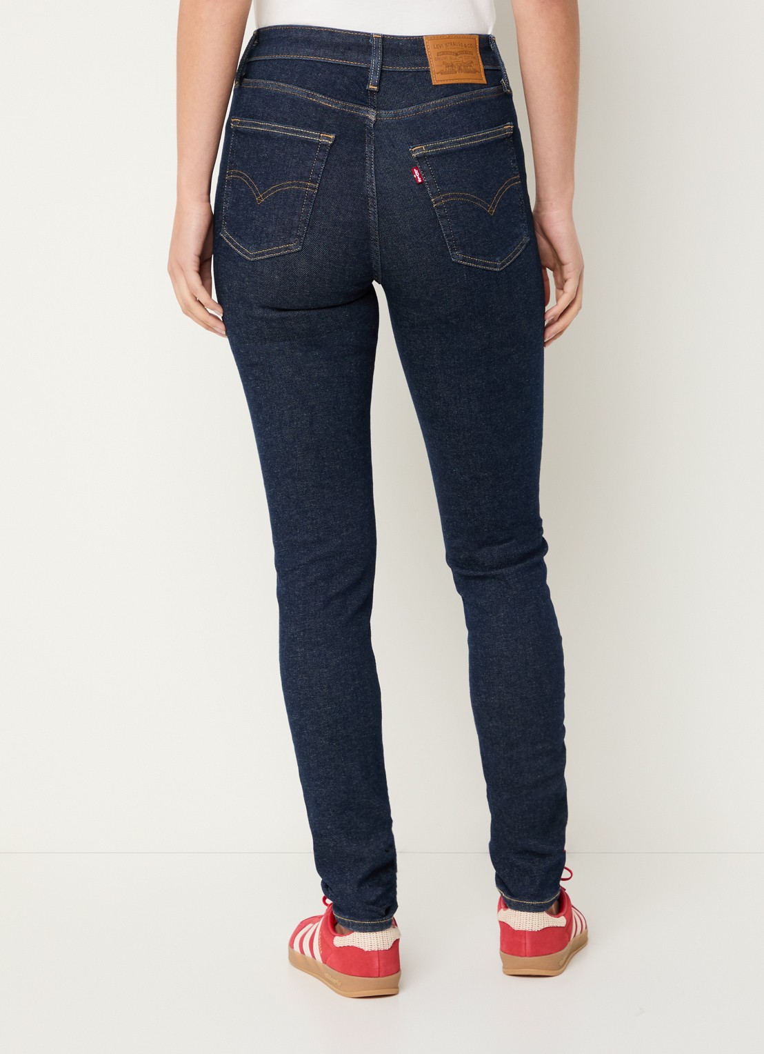 Levi's 721 high waist skinny jeans met donkere wassing - achterkant indigo