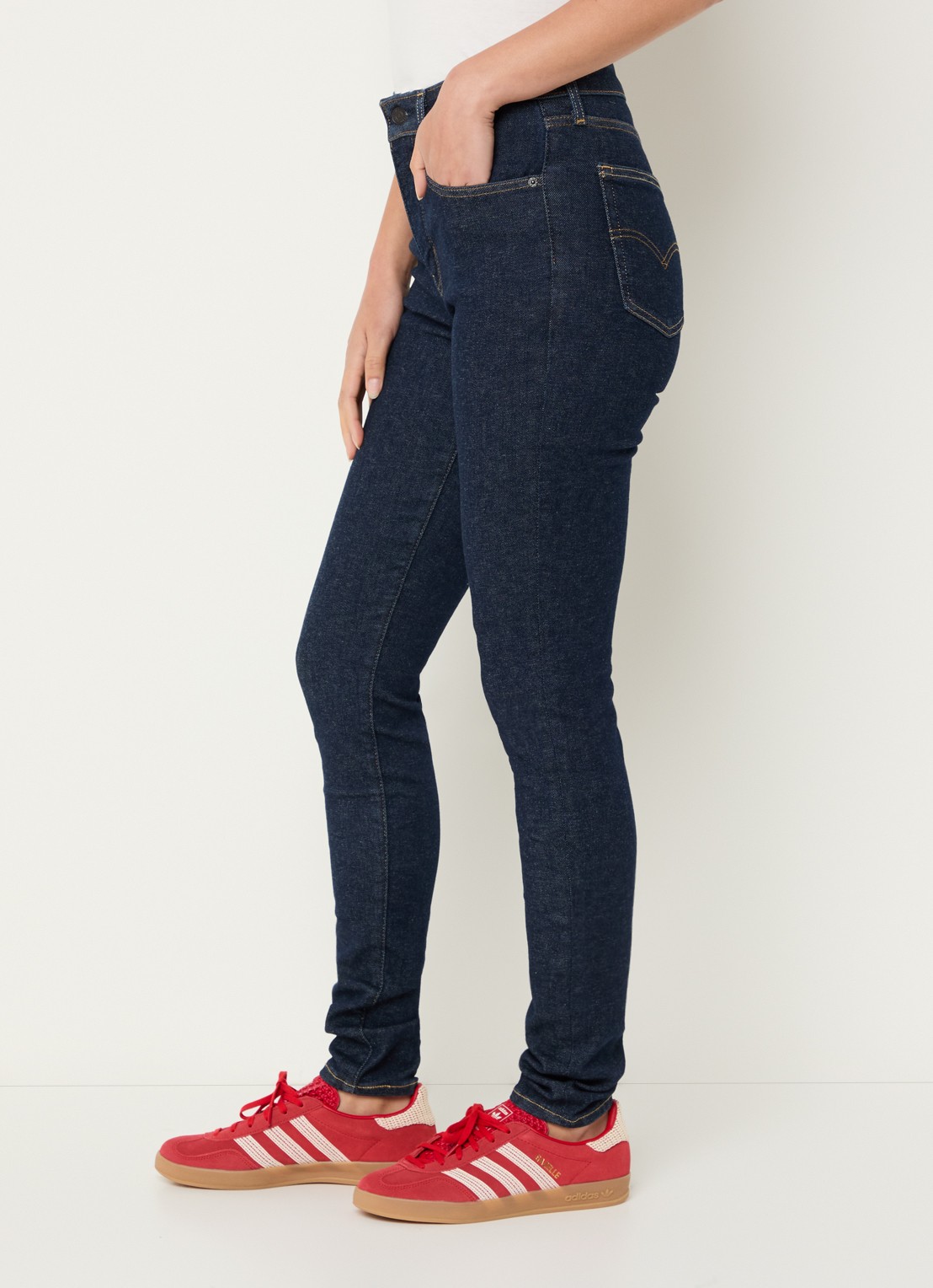 Levi's 721 high waist skinny jeans met donkere wassing - detail 5 indigo