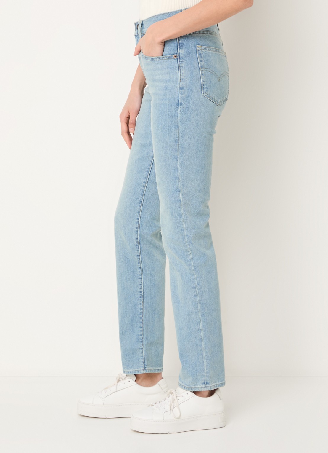 Levi's 724 high waist straight leg jeans met lichte wassing - detail 3 indigo