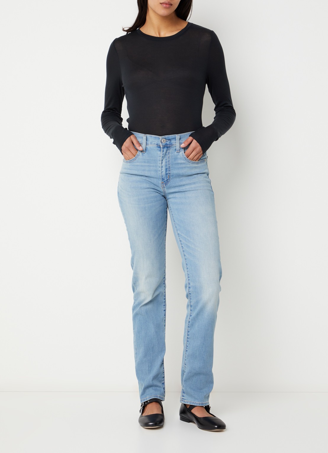 Levi's 724 mid waist slim fit jeans met lichte wassing - voorkant 4 indigo