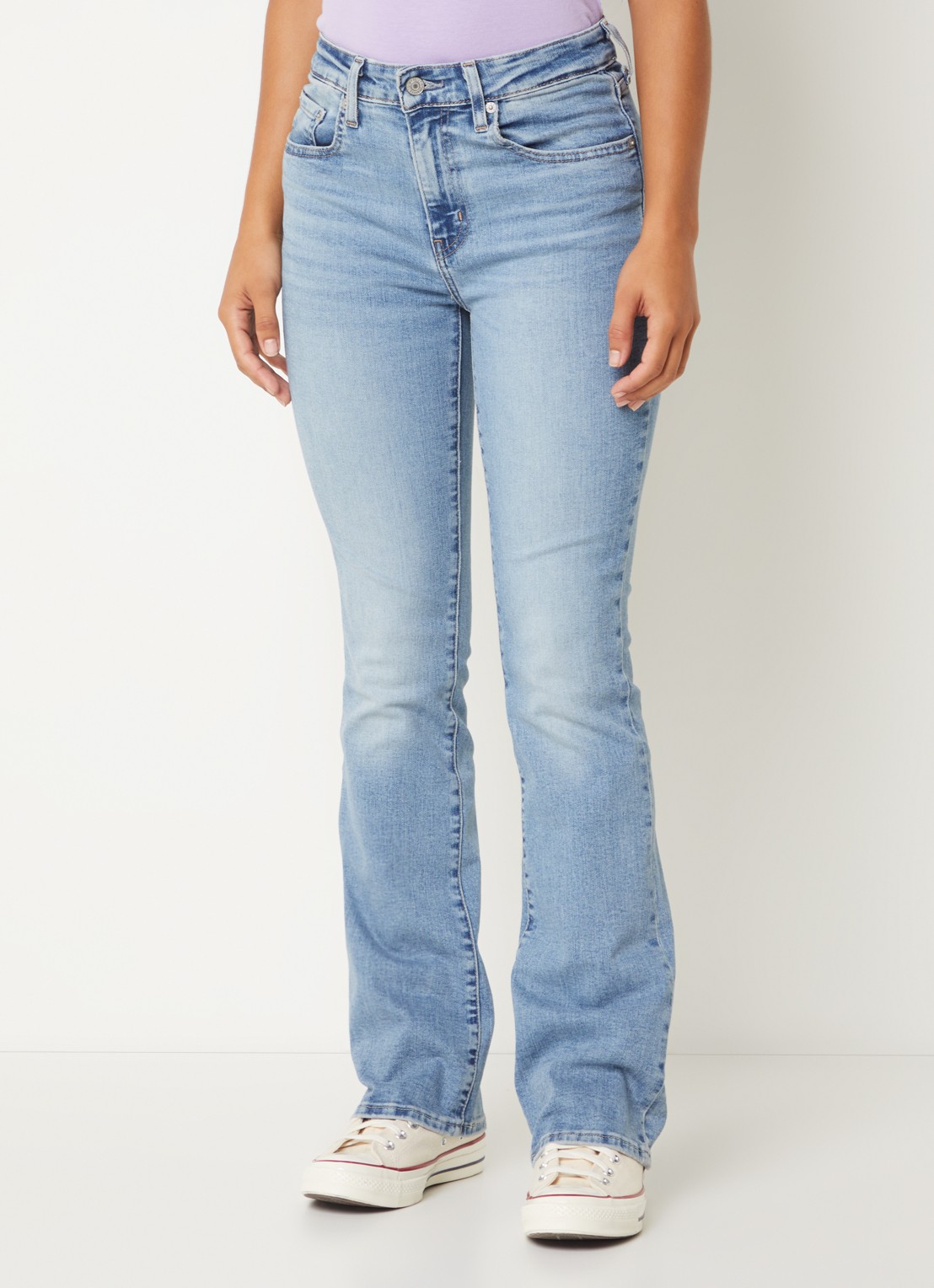 Levi's 725 high waist bootcut jeans met medium wassing - detail 2 indigo