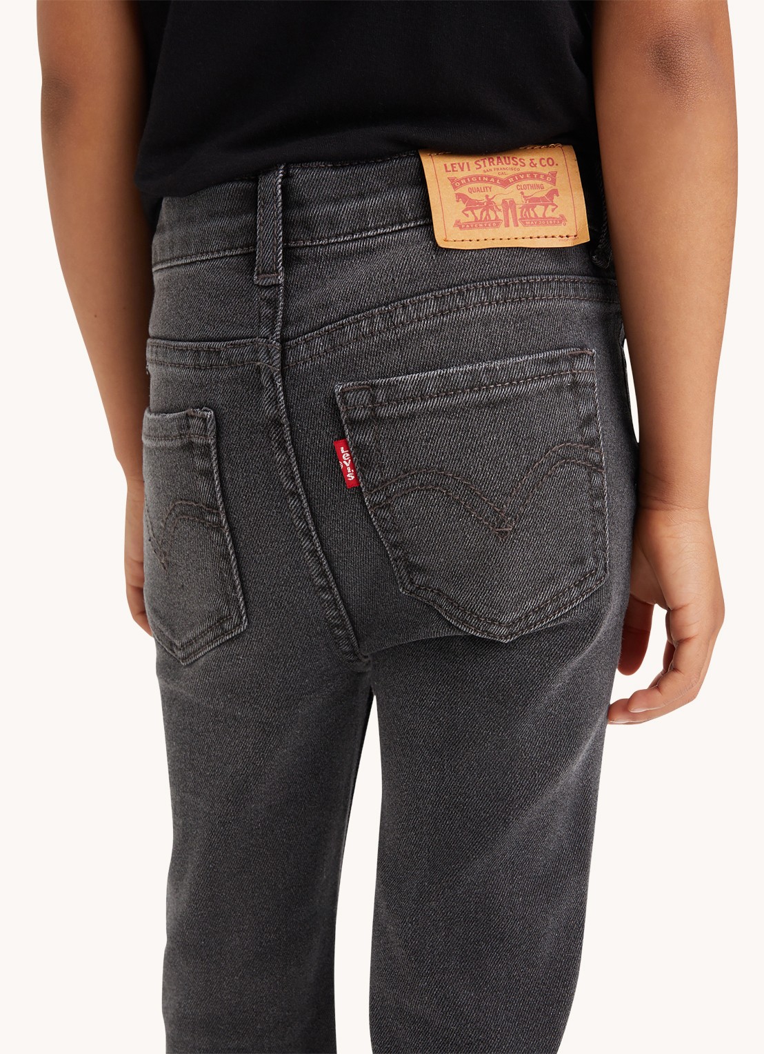 Levi's 726 high rise flared jeans met stretch - detail 6 zwart