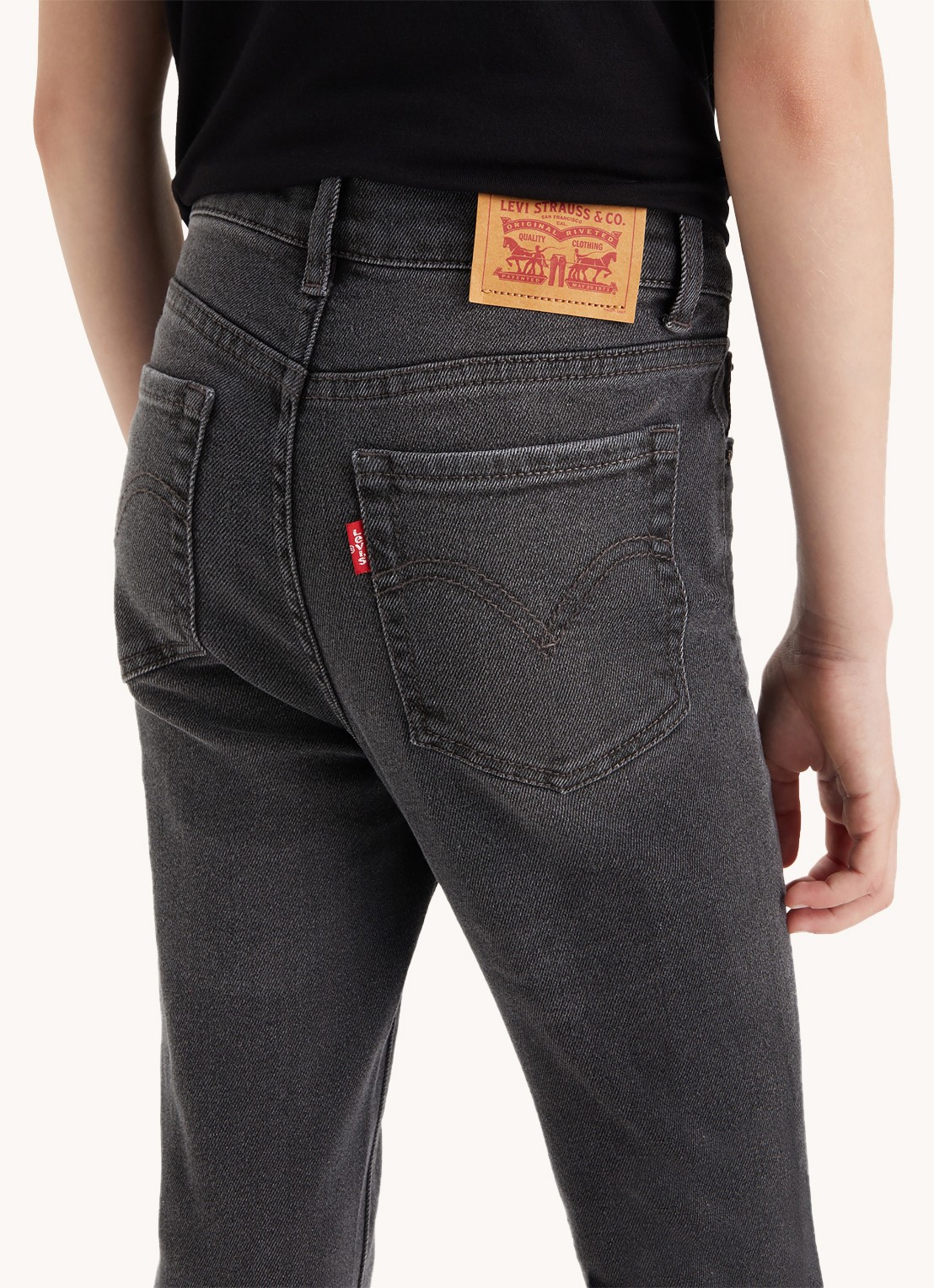 Levi's 726 high rise flared jeans met stretch - detail 7 zwart