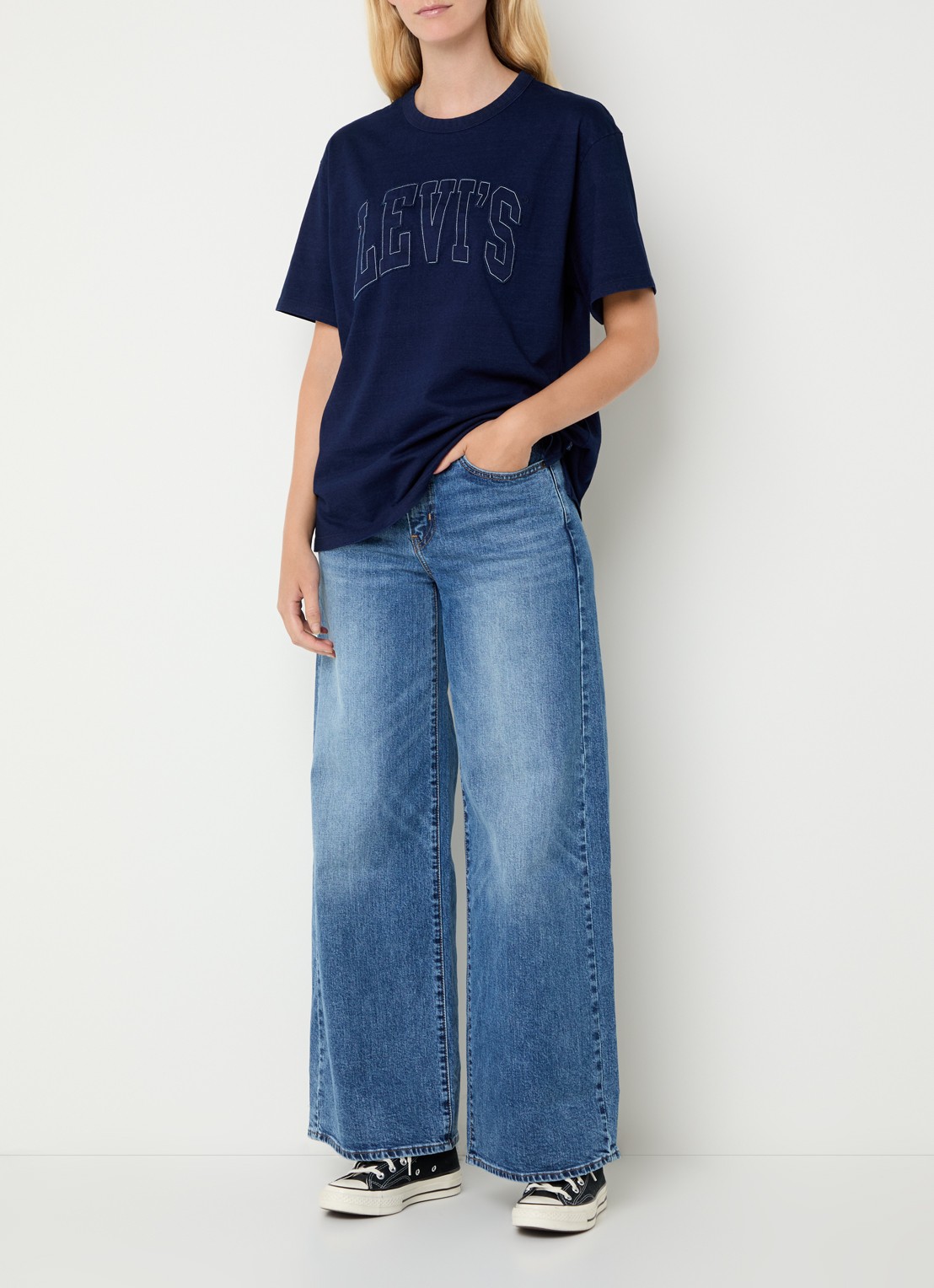 Levi's 728 high waist wide leg jeans met medium wassing - voorkant 3 indigo