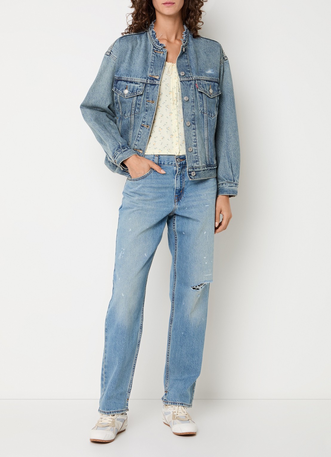 Levi's 90's Trucker Craft Of Love spijkerjas met steekzakken - voorkant 3 indigo