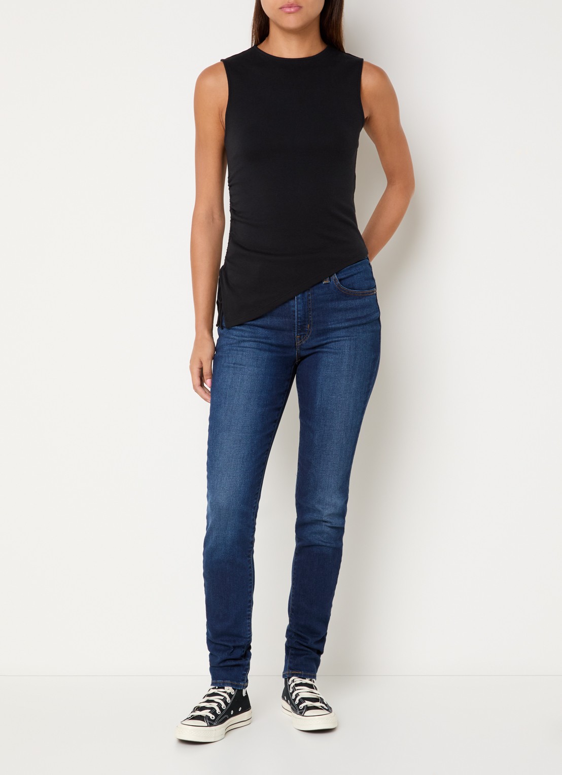 Levi's Alila asymmetrische top met gestrikt detail - voorkant 3 zwart
