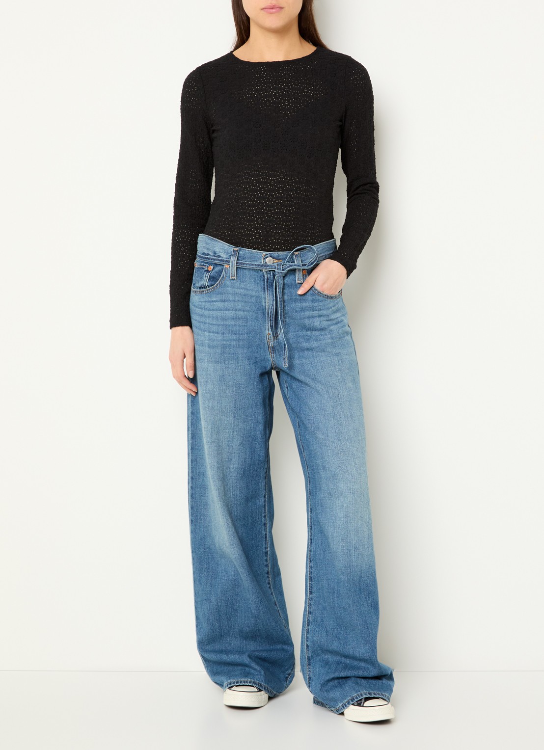 Levi's Anika semi-transparante top met opengewerkt dessin - voorkant 2 zwart