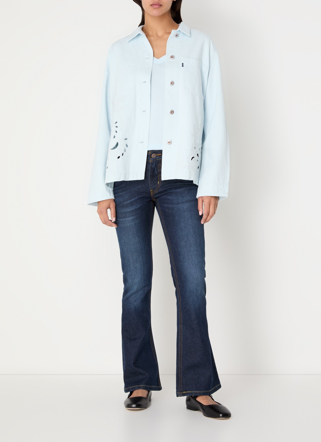 Levi's Blouse van denim met broderie en borstzak - voorkant 2 lichtblauw