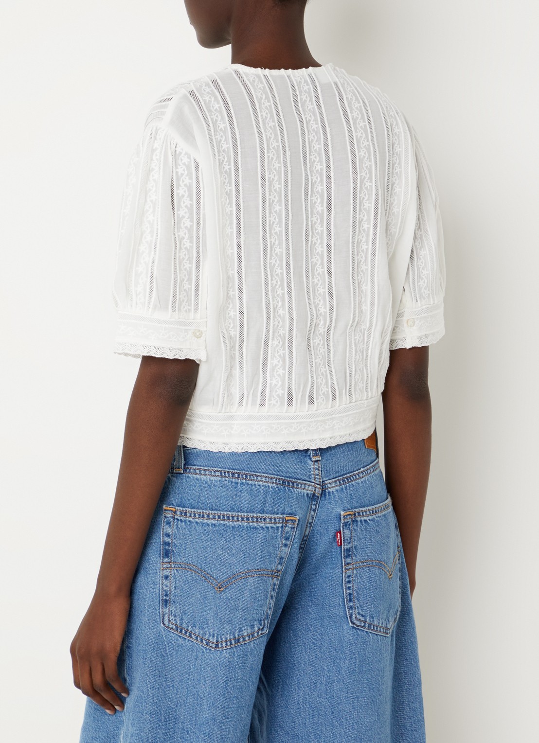 Levi's Blue Tab cropped blouse met broderie - achterkant gebroken wit