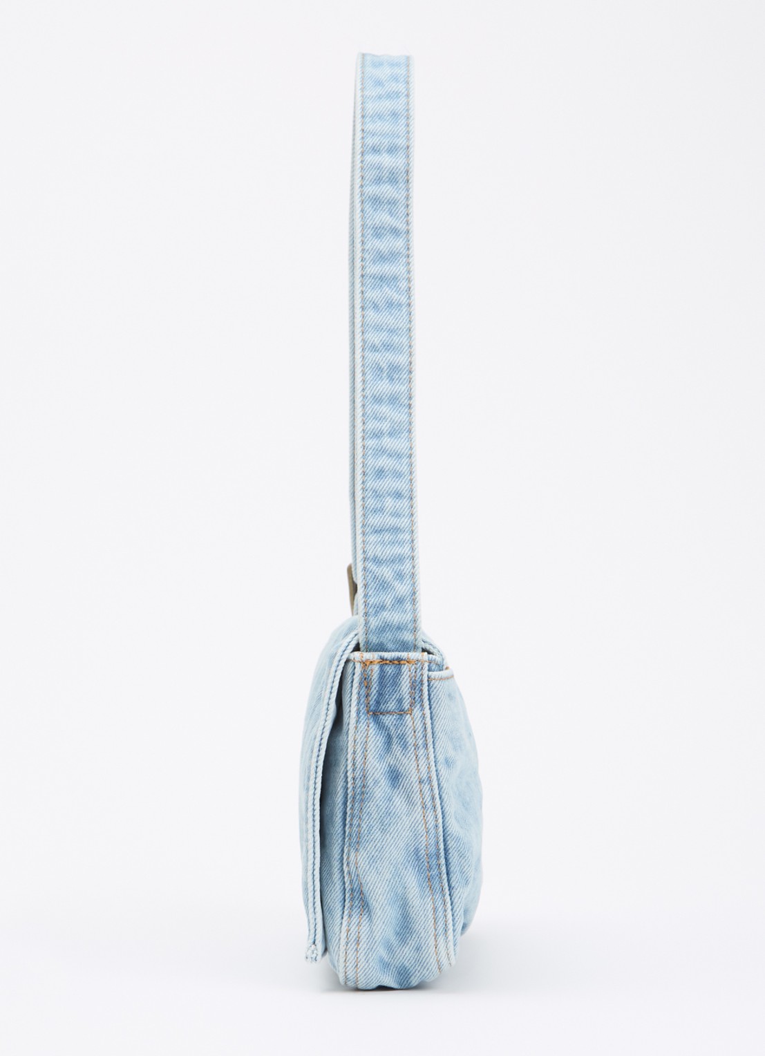 Levi's Brannan schoudertas van denim met verstelbare schouderriem - detail 4 lichtblauw