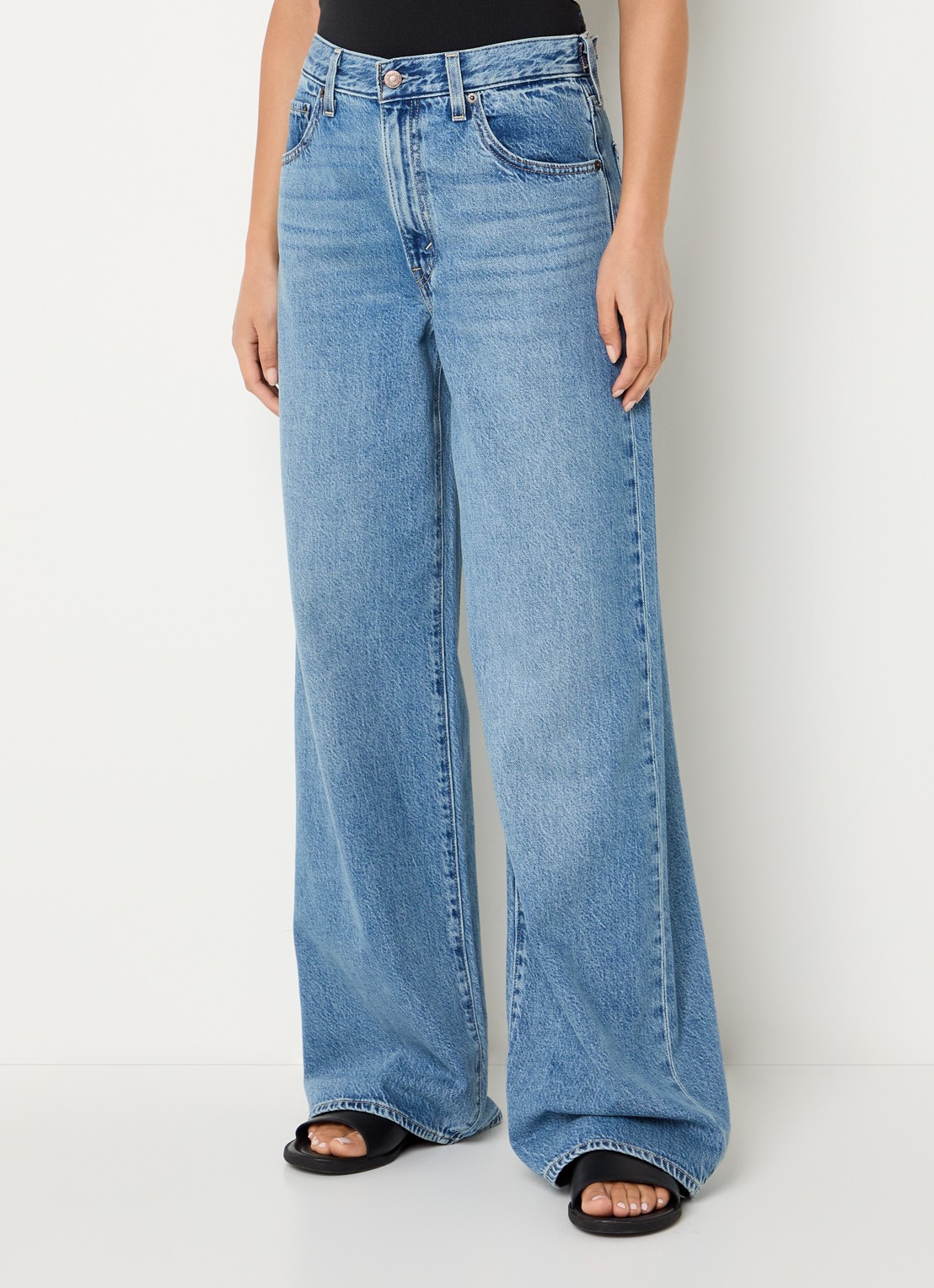 Levi's Cinch high waist wide leg jeans met medium wassing - detail indigo