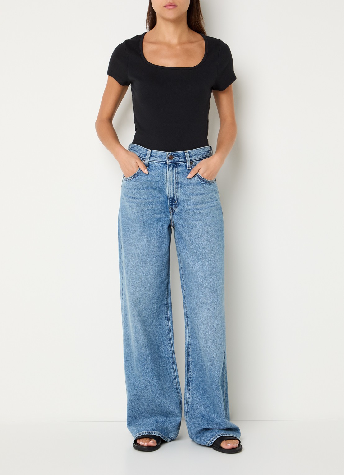 Levi's Cinch high waist wide leg jeans met medium wassing - voorkant 4 indigo