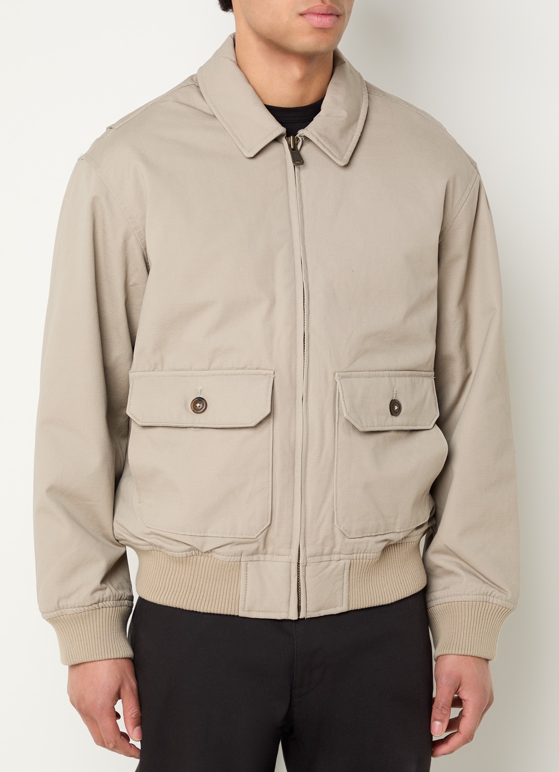 Levi's Cortland bomberjack met klepzakken - detail 4 donkerbeige