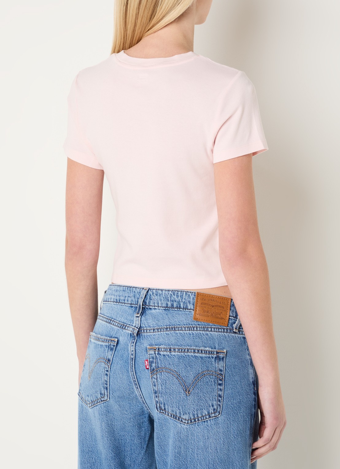 Levi's Cropped T-shirt met print - achterkant 4 lichtroze