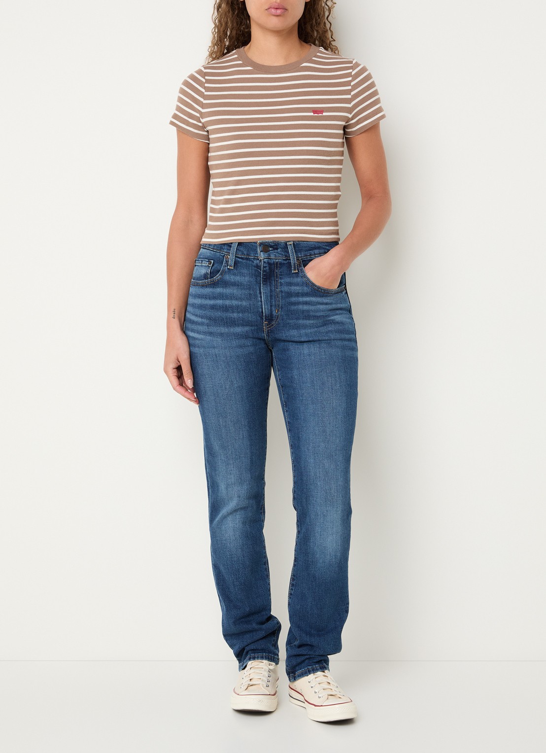 Levi's Cropped T-shirt met streepprint - voorkant 3 lichtbruin