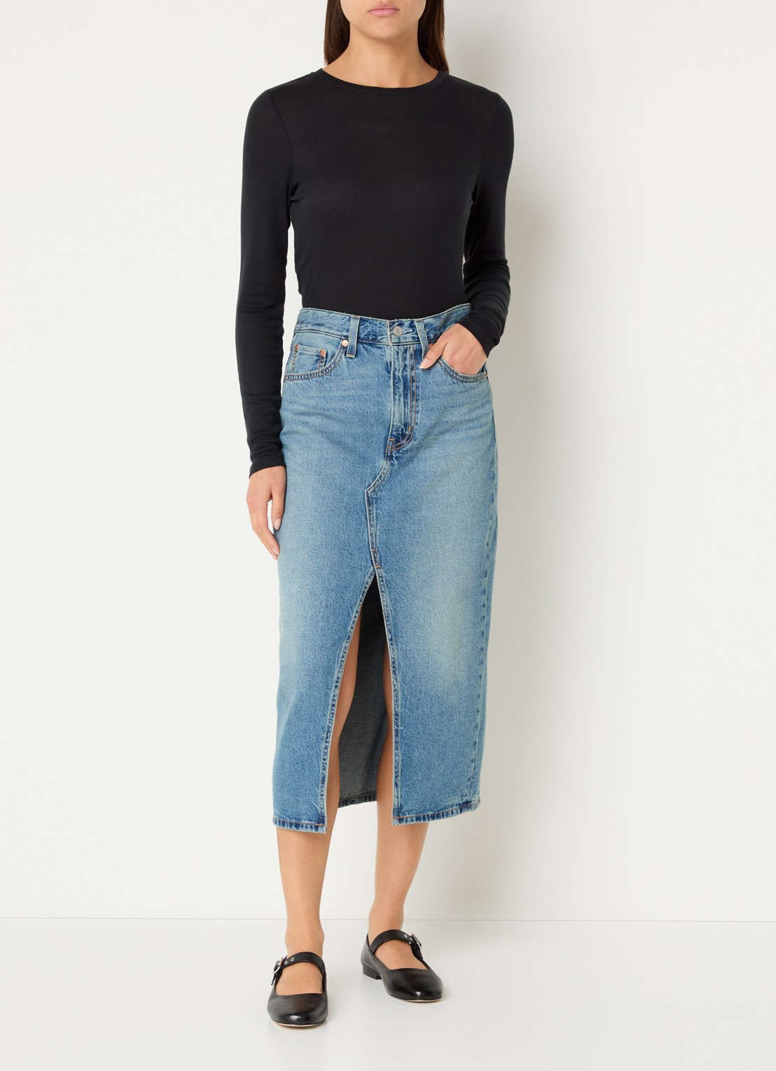 Levi's Decon midi spijkerrok met steekzakken en split - voorkant 3 indigo
