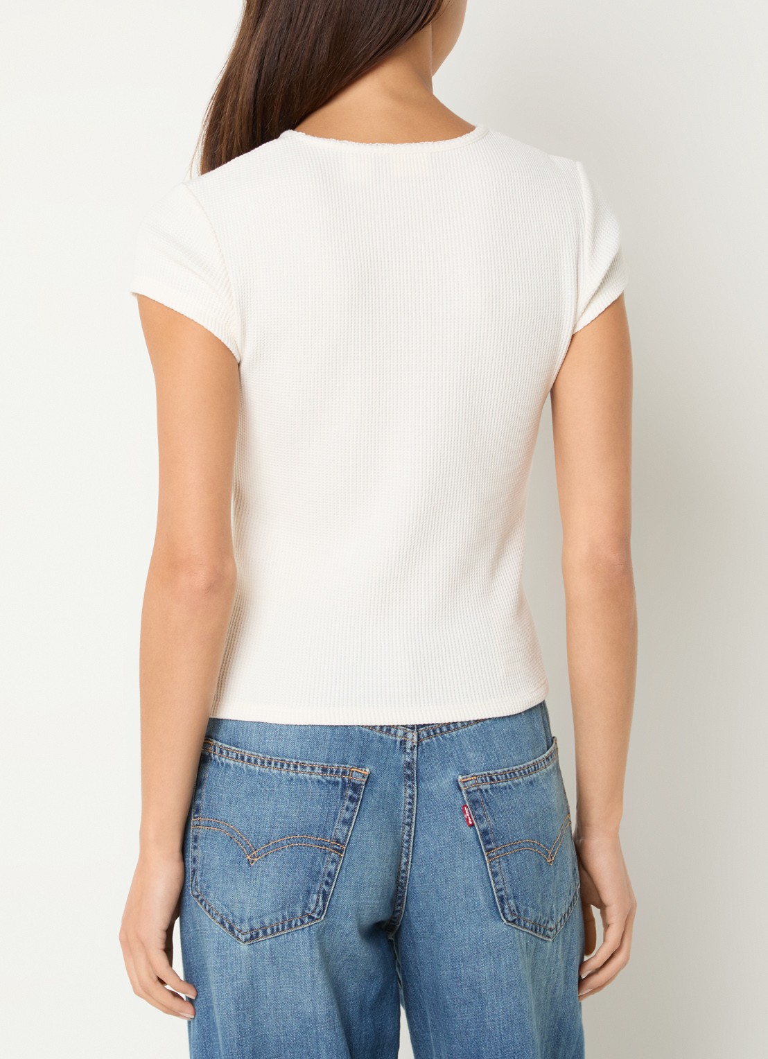 Levi's Dry Goods Waffle T-shirt met ribstructuur - achterkant wit