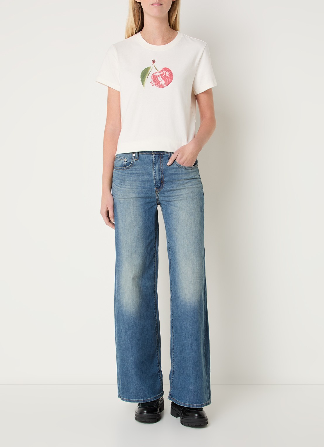 Levi's Favorite T-shirt met print - voorkant 3 gebroken wit