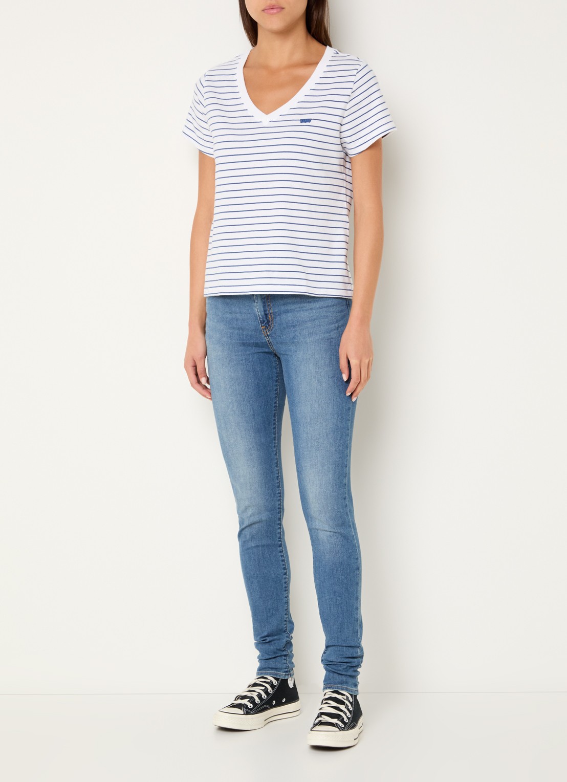 Levi's Favorite T-shirt met V-hals en streepprint - voorkant 4 wit