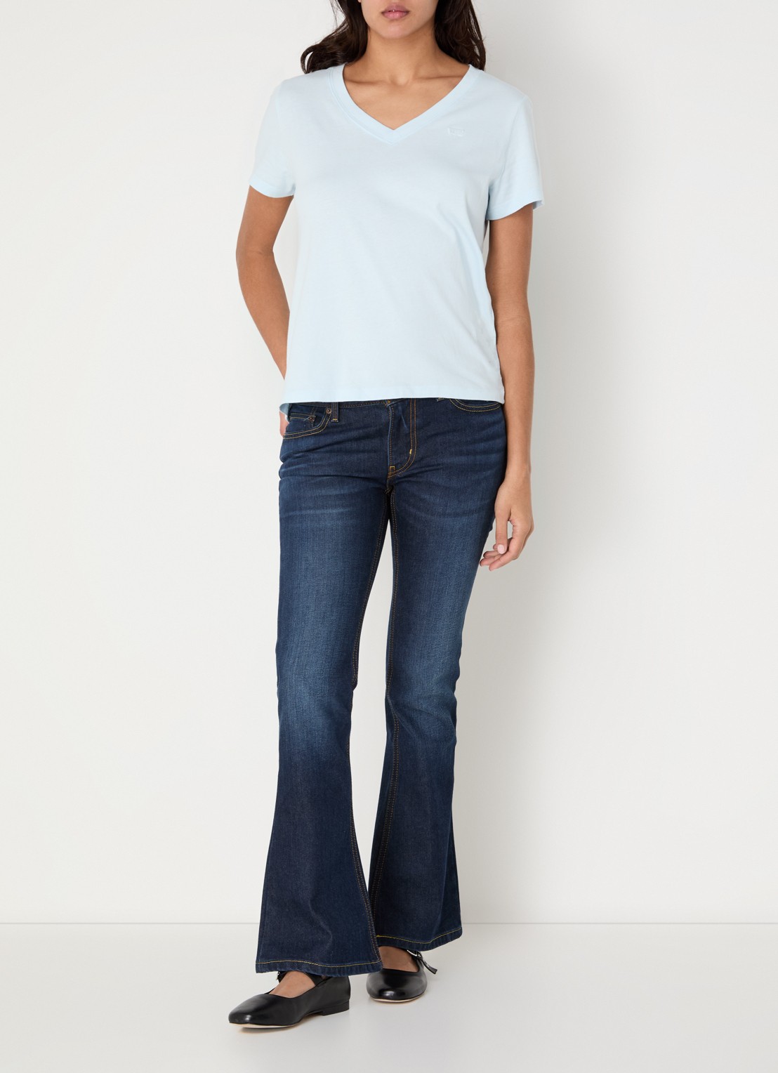 Levi's Favorite T-shirt met V-hals - voorkant 4 lichtblauw