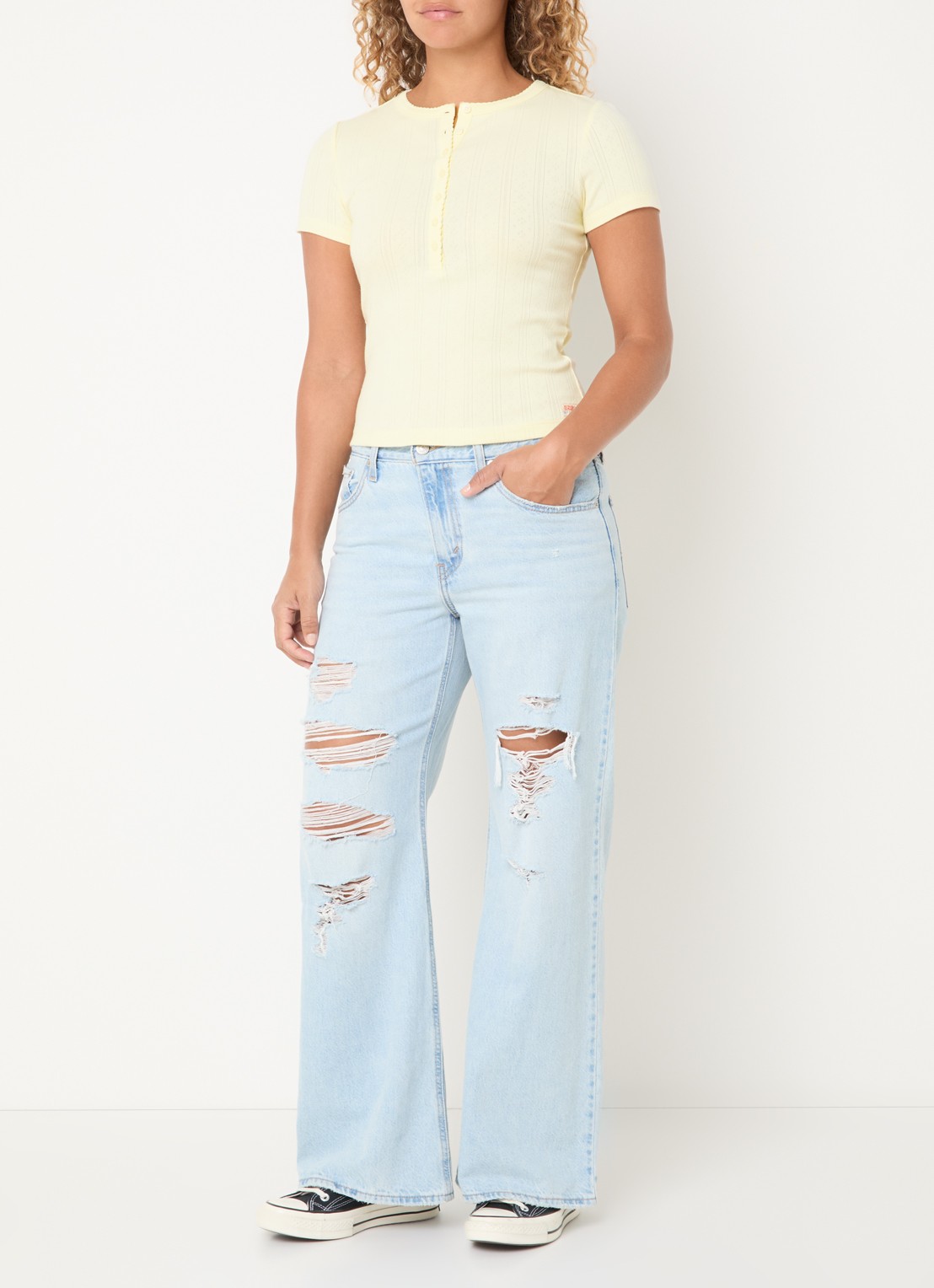 Levi's Fijngebreide crop top met opengewerkt dessin - voorkant 4 lichtgeel