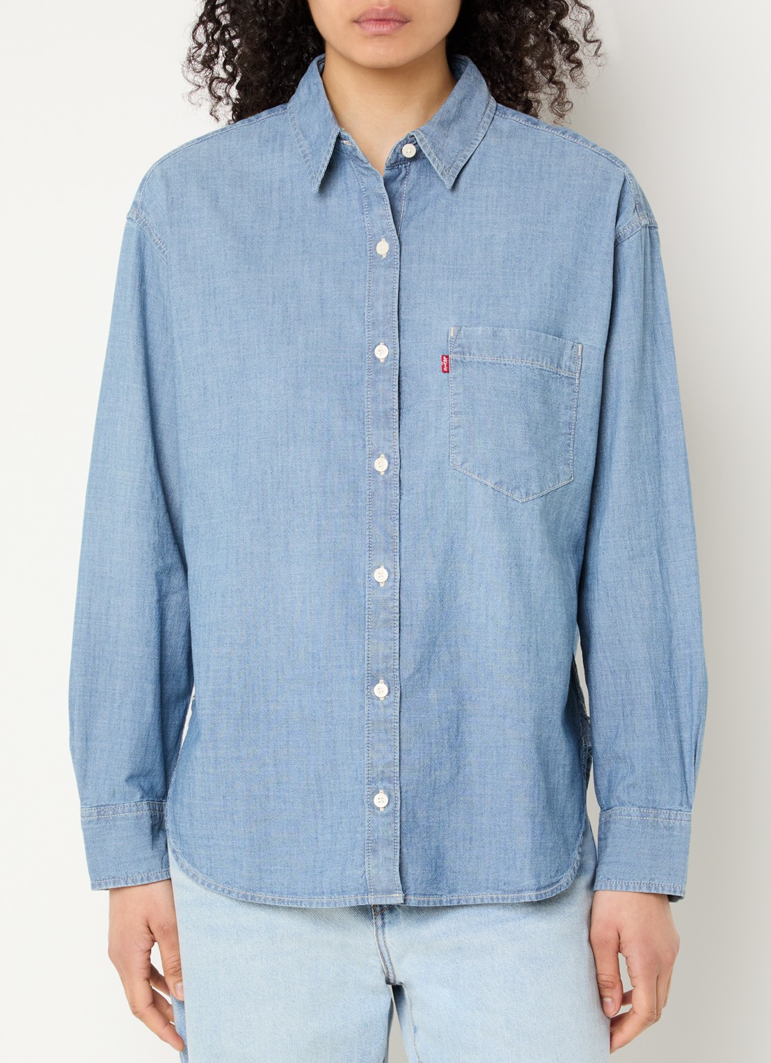 Levi's Harlie Boyfriend blouse van chambray met borstzak - detail 2 indigo