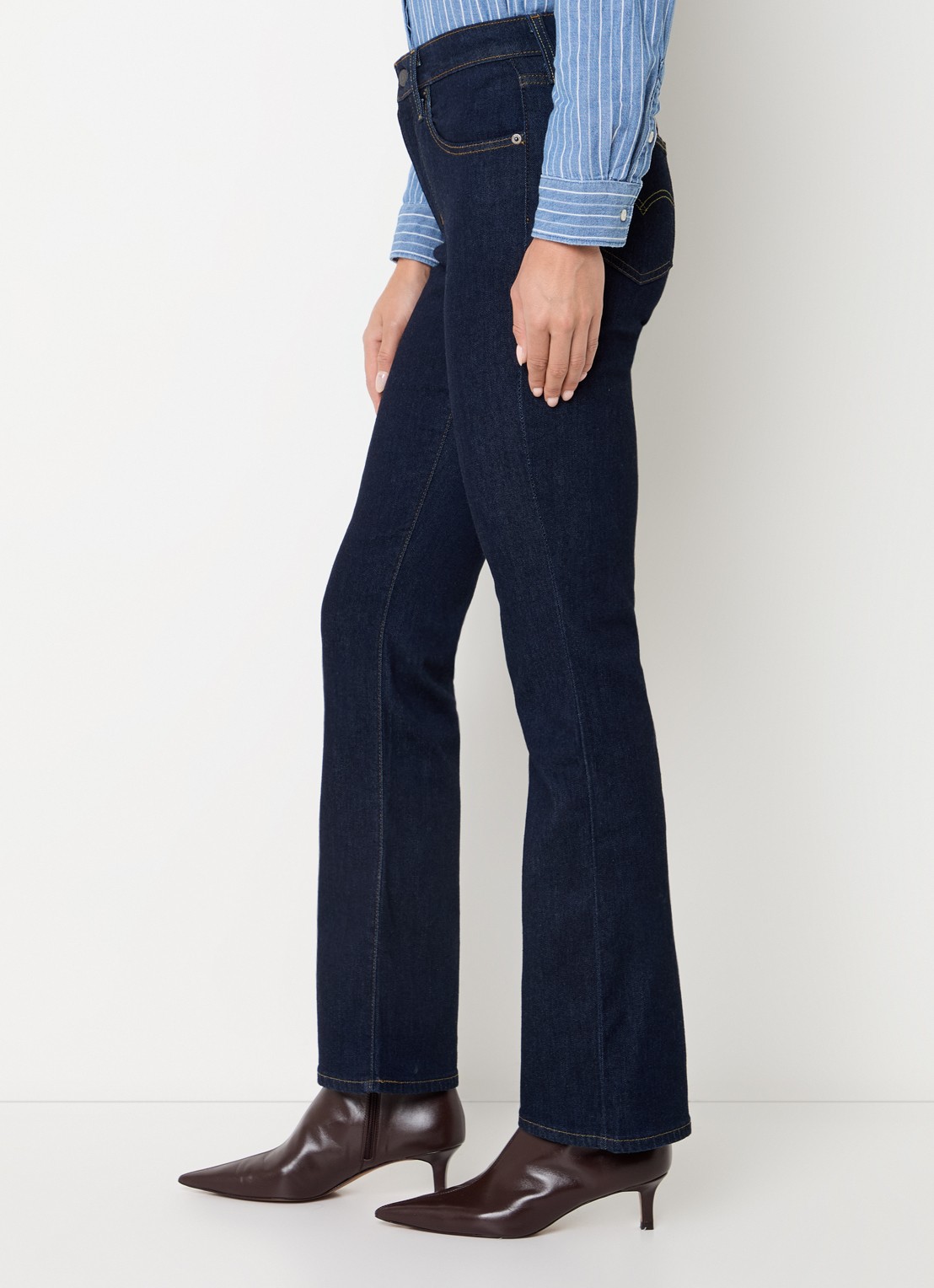 Levi's High waist flared jeans met donkere wassing  - detail 4 indigo
