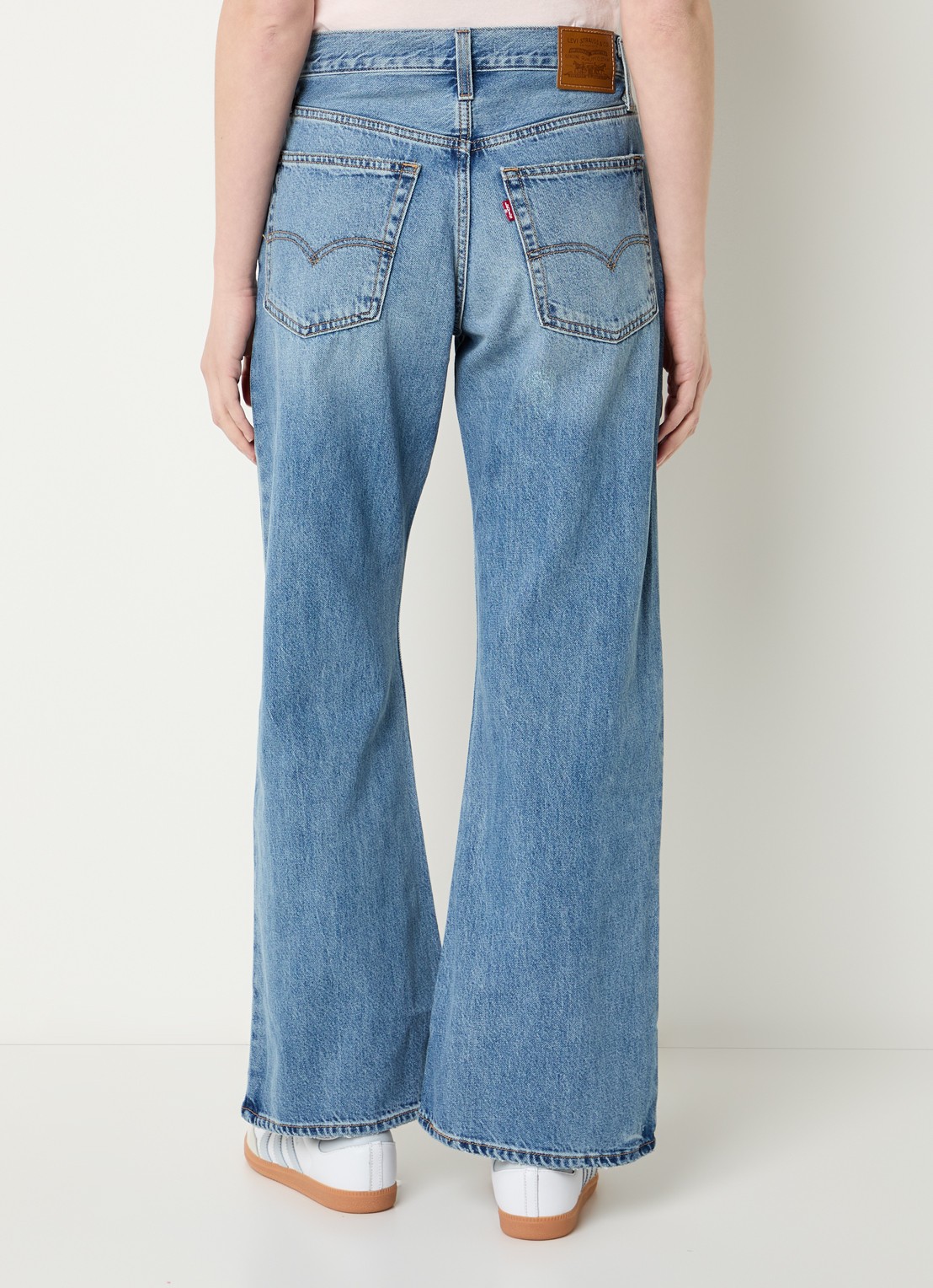 Levi's High waist loose fit jeans met medium wassing - achterkant 3 indigo