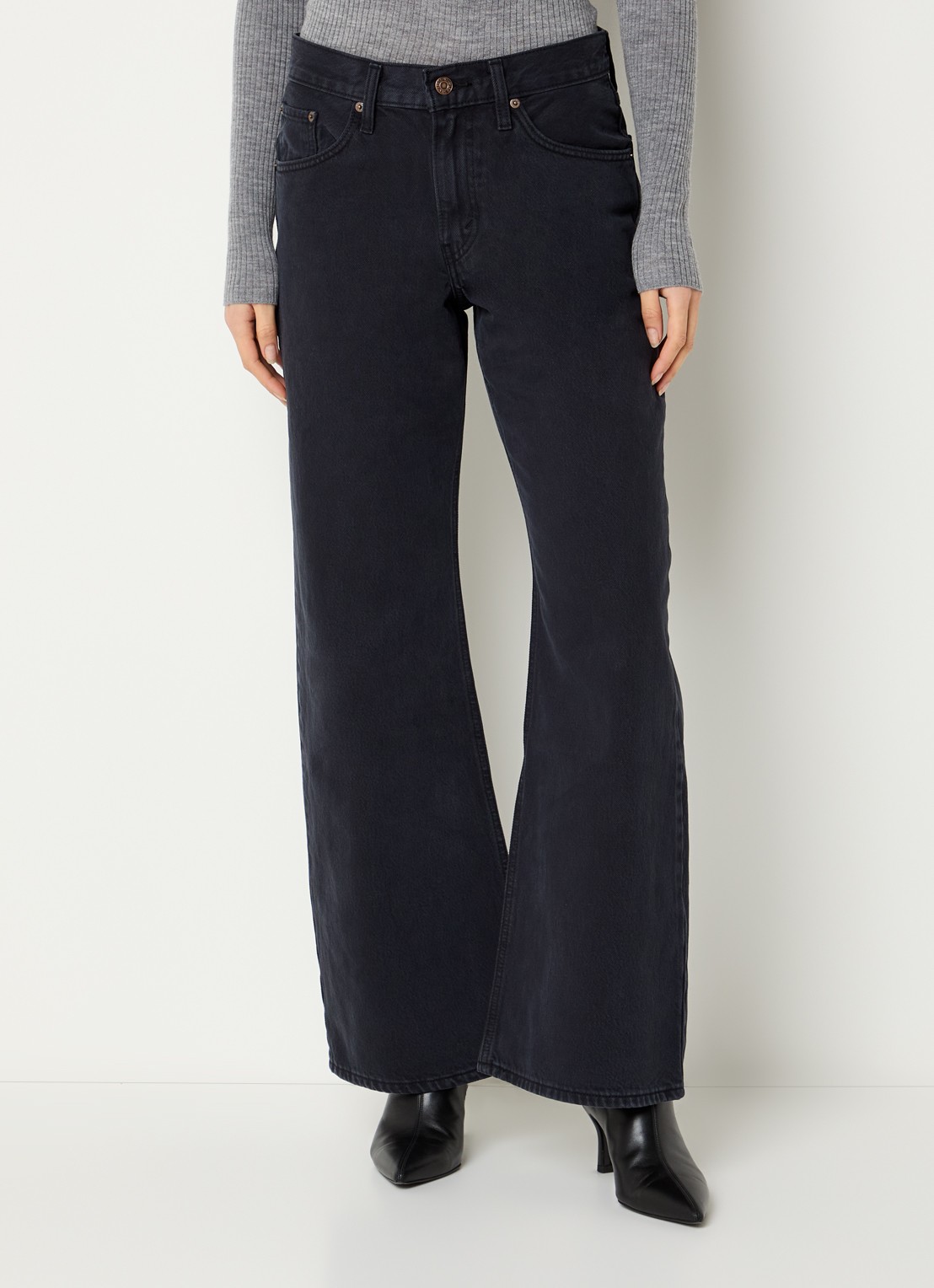 Levi's High waist straight leg jeans met gekleurde wassing - detail 4 zwart