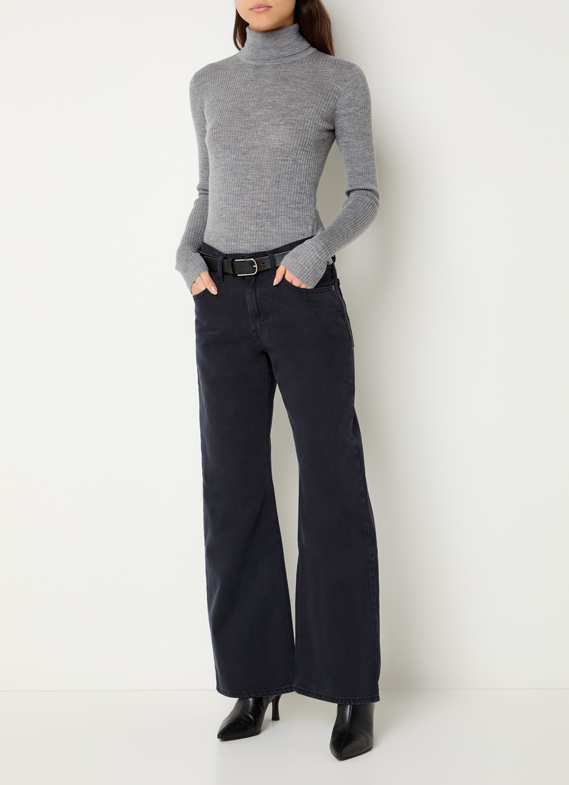 Levi's High waist straight leg jeans met gekleurde wassing - voorkant 2 zwart