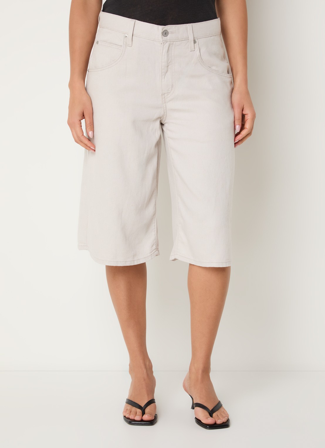 Levi's High waist wide fit korte broek in linnenblend met steekzakken - detail 2 lichtgrijs