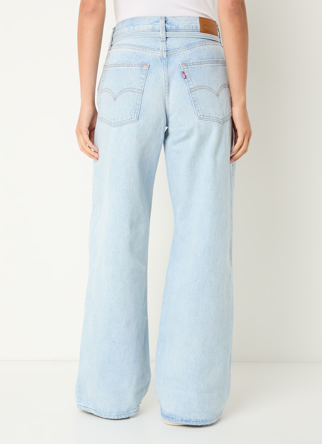 Levi's High waist wide leg jeans met lichte wassing en strikceintuur - achterkant 5 indigo