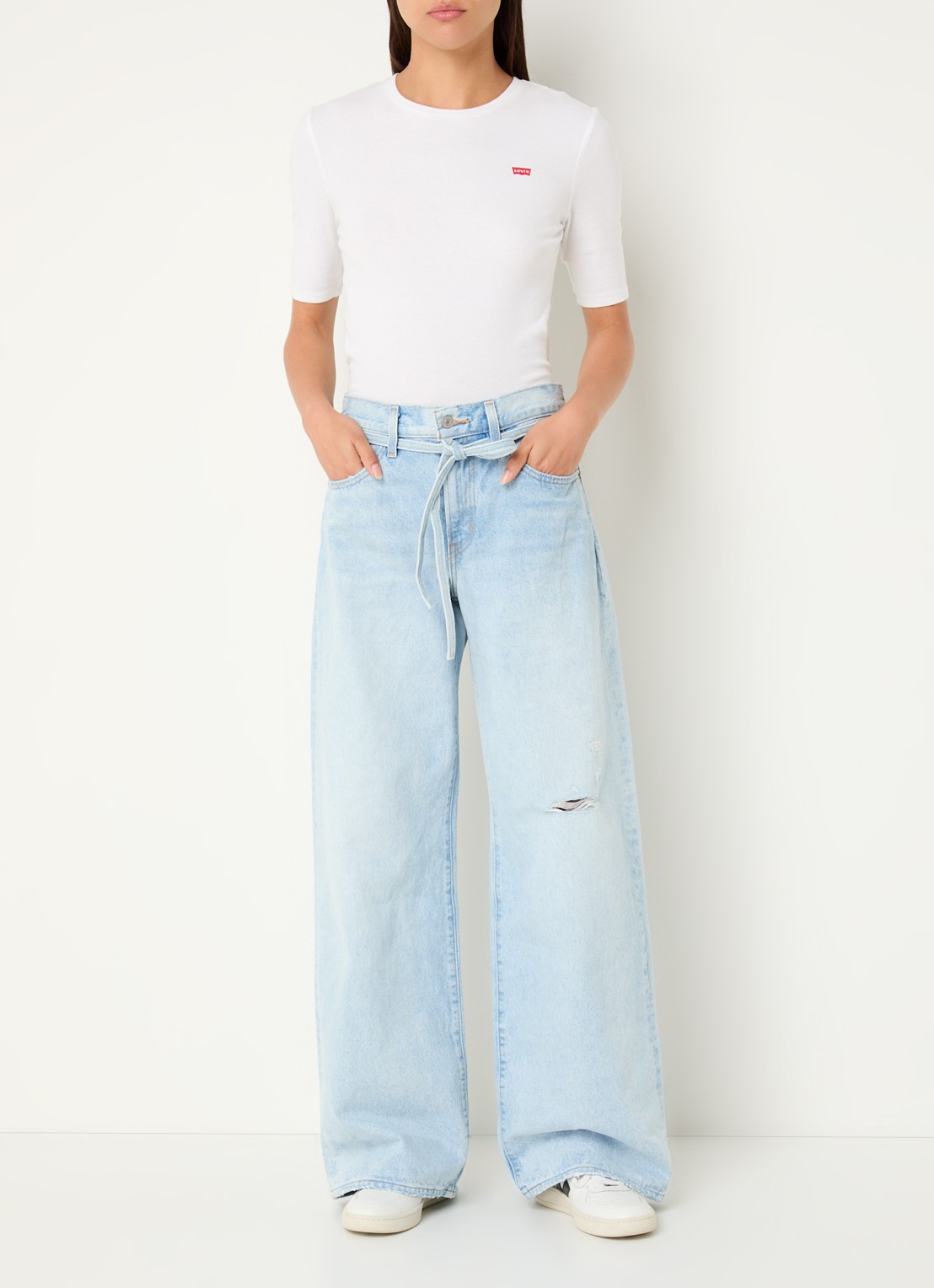Levi's High waist wide leg jeans met lichte wassing en strikceintuur - voorkant 2 indigo