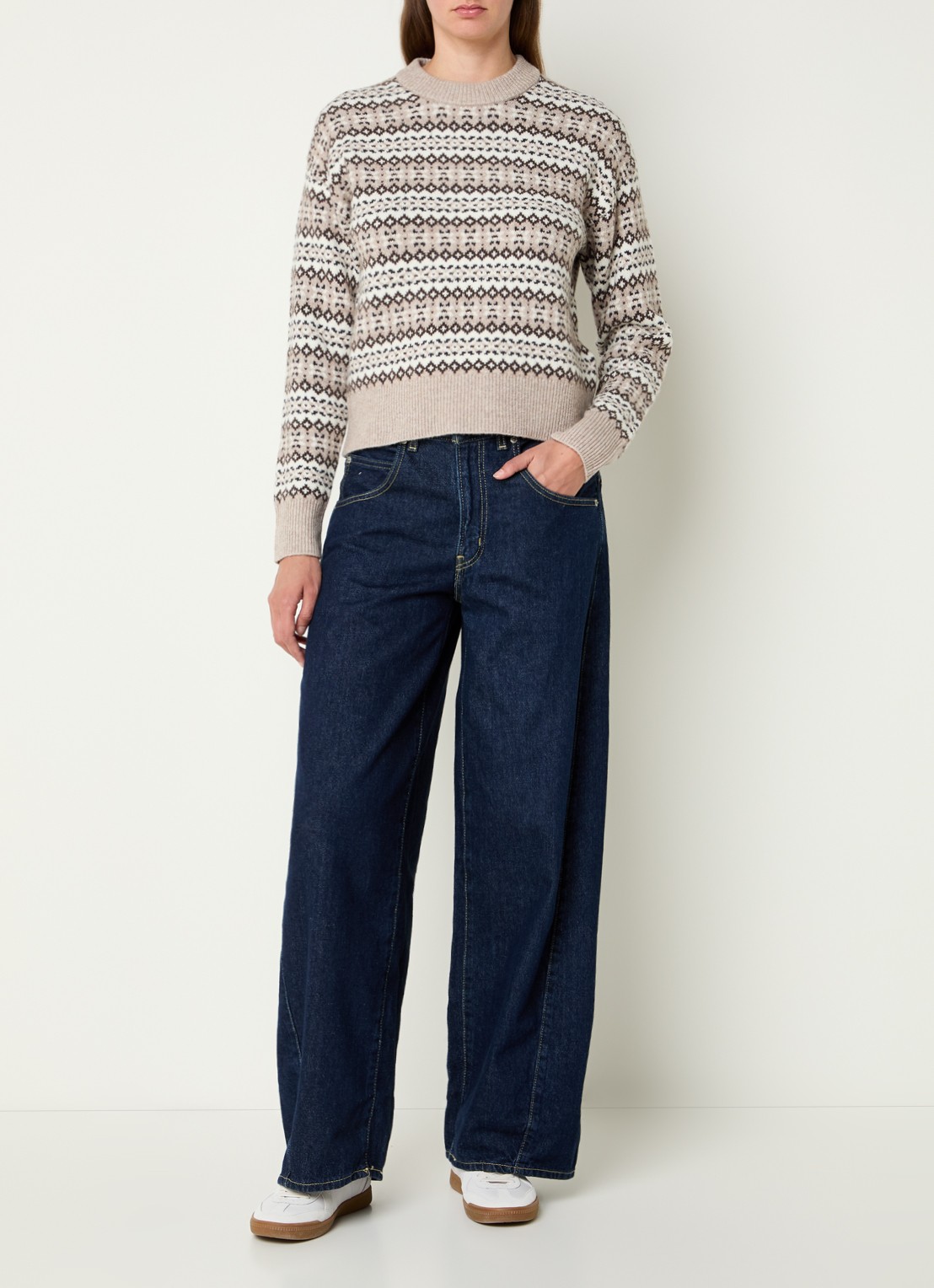 Levi's Ines fijngebreide trui in wolblend met grafisch dessin - voorkant 4 donkerbeige