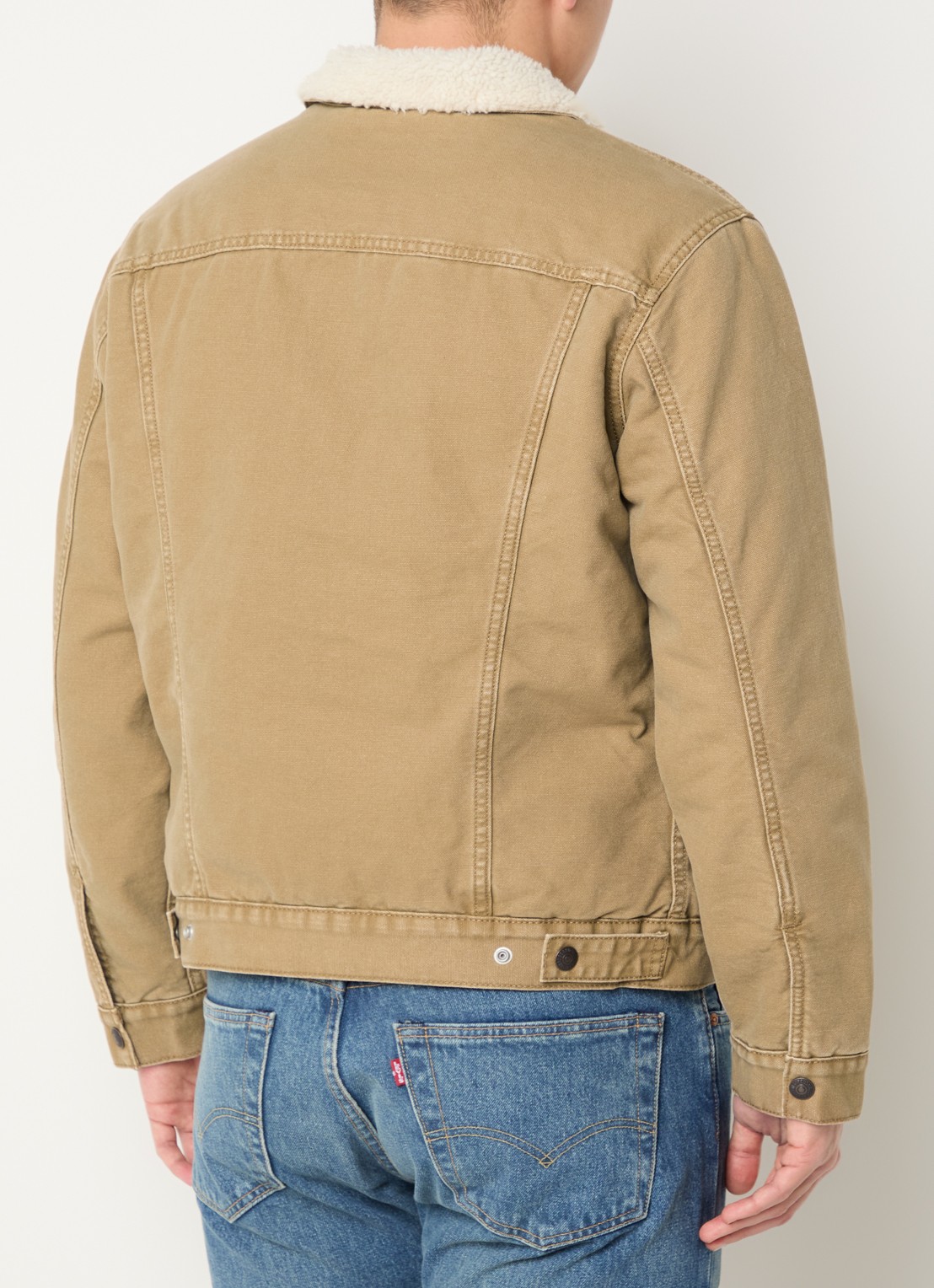 Levi's Jack met teddy voering en borstzakken - achterkant camel