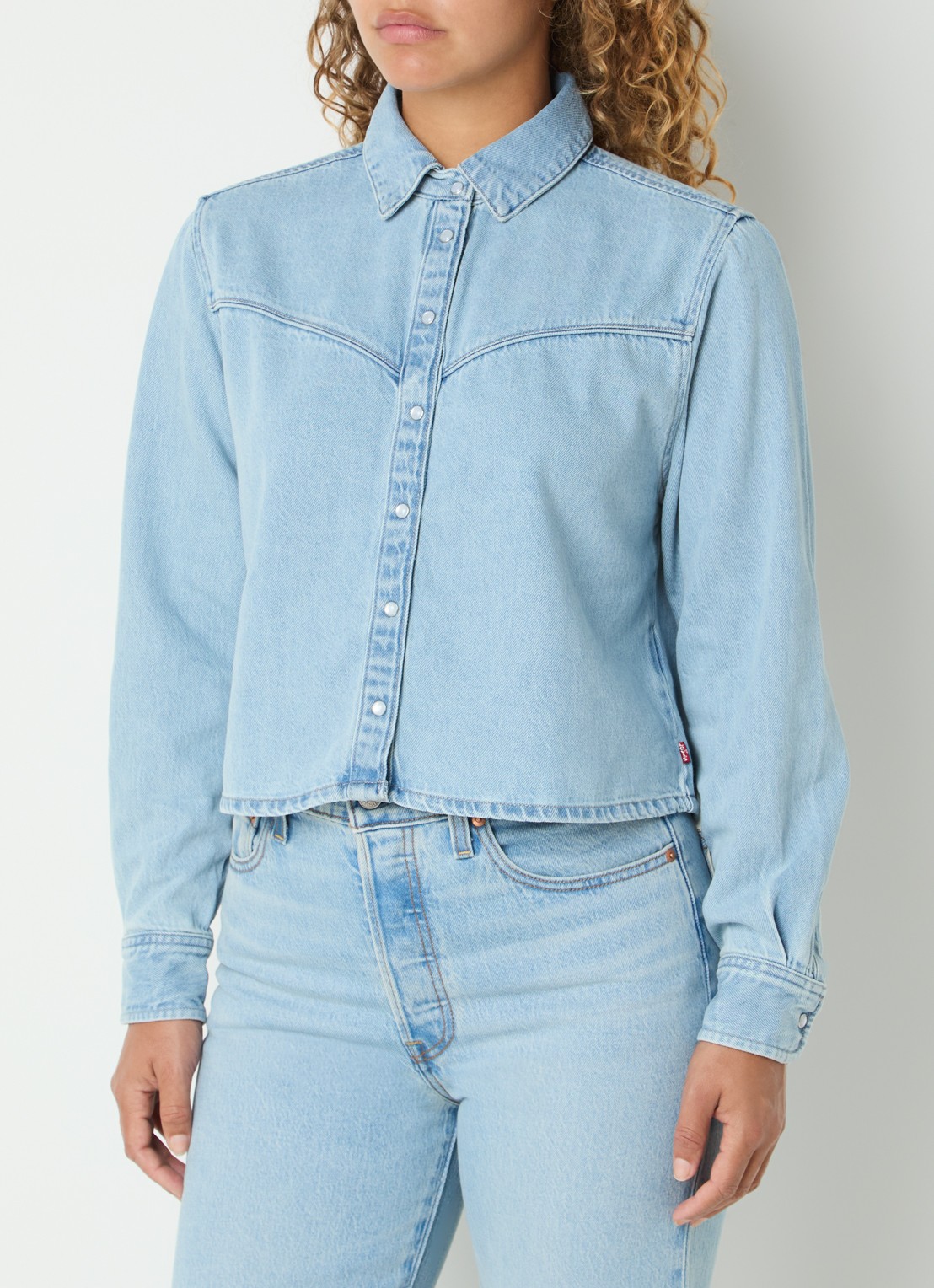 Levi's Logan spijkerjas met kraag - detail indigo