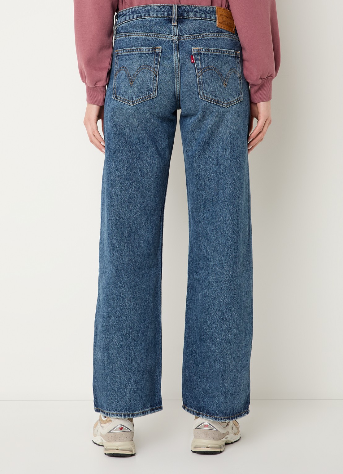 Levi's Low waist loose fit jeans met medium wassing - achterkant 5 indigo