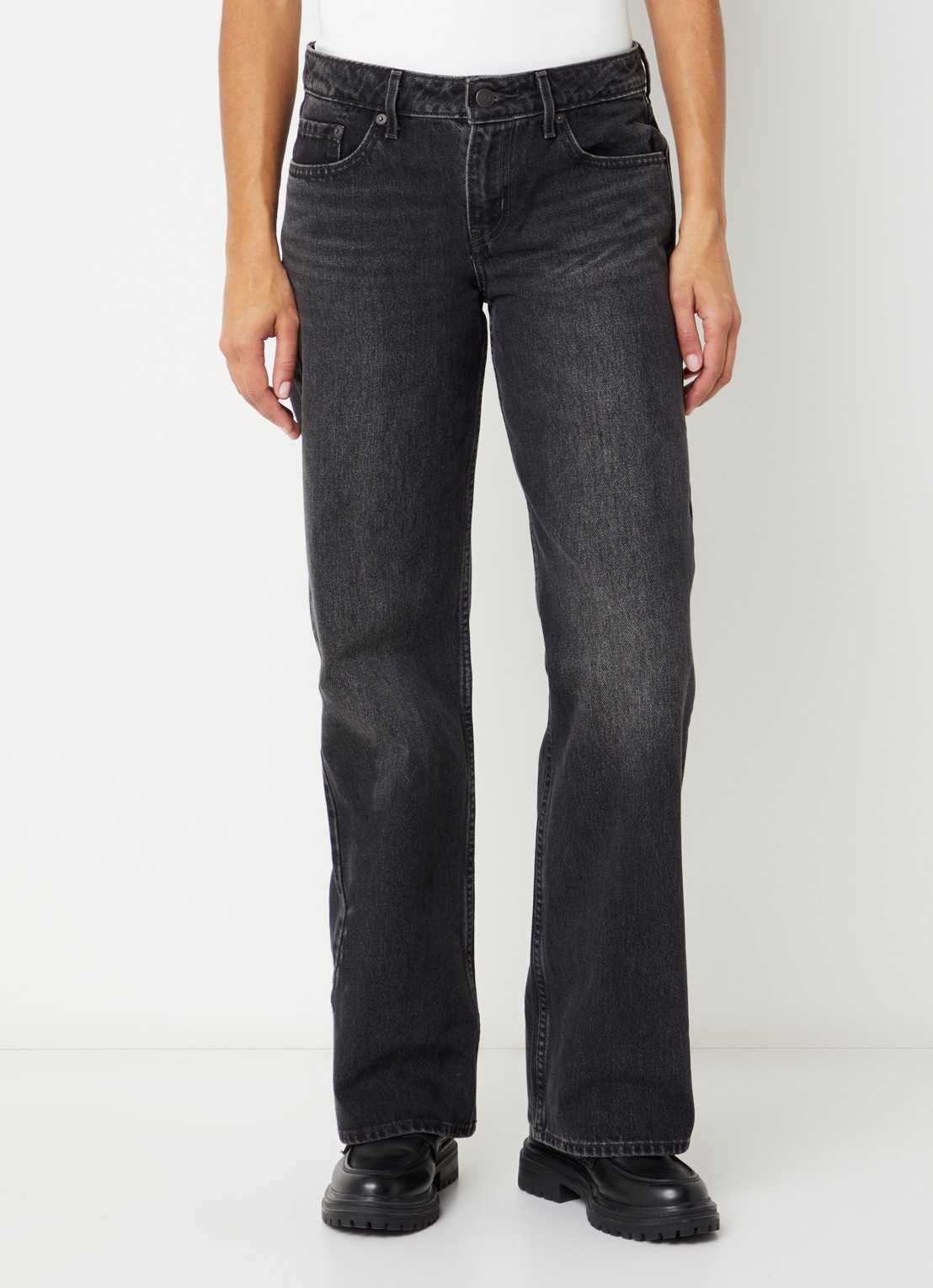 Levi's Low waist straight fit jeans met gekleurde wassing - detail 4 zwart