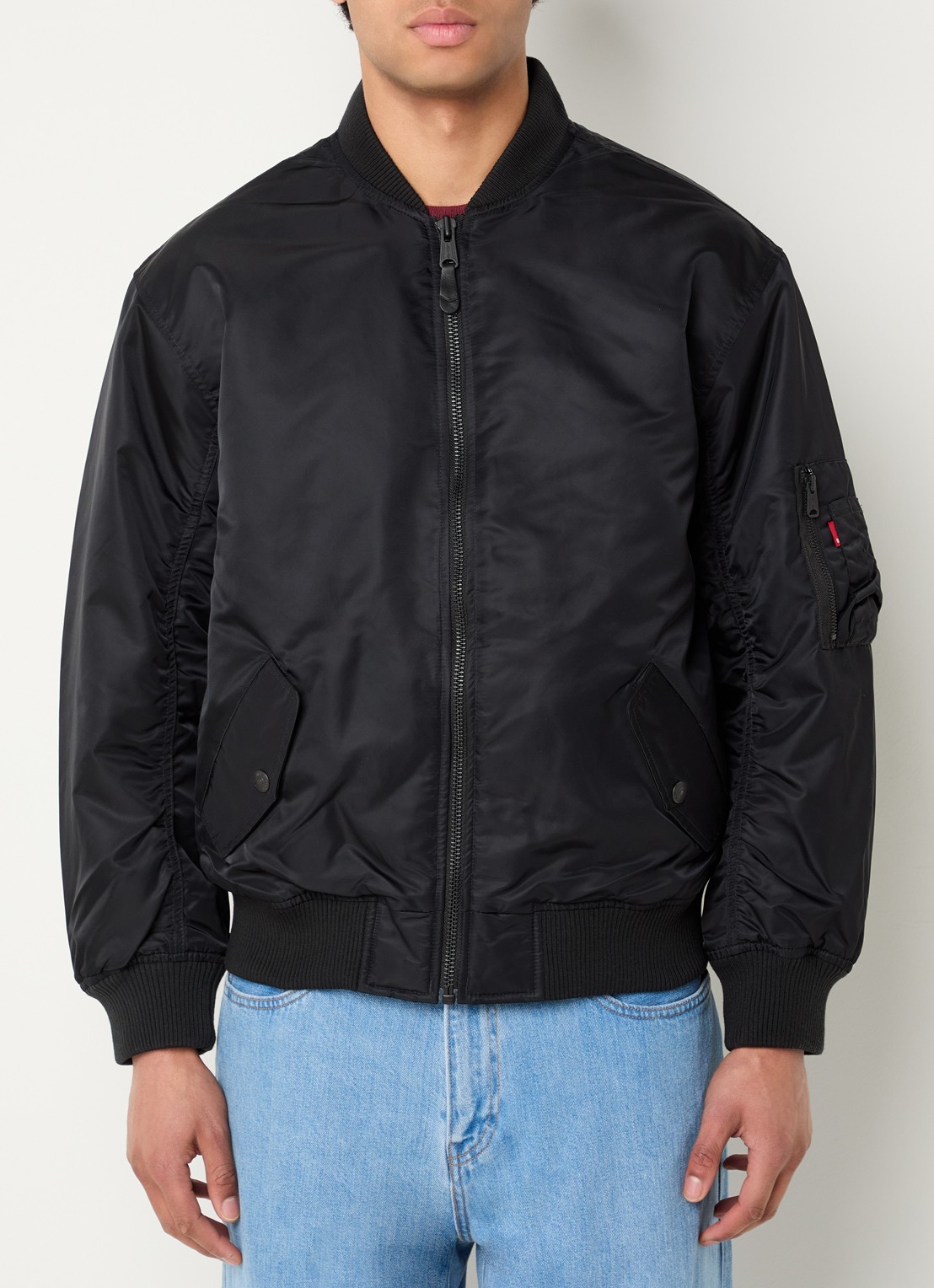 Levi's MA-1 gewatteerd bomberjack met klepzakken - detail zwart