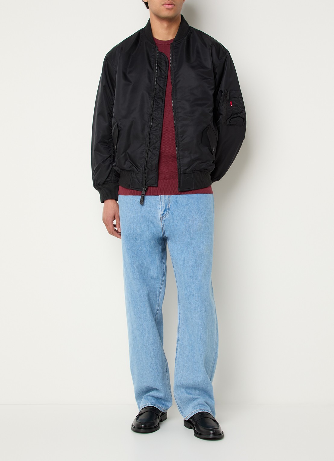 Levi's MA-1 gewatteerd bomberjack met klepzakken - voorkant 3 zwart